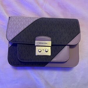 Michael Kors Two-toned purse. Brand new!!